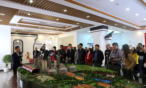 “行走中国•2021海外华文媒体高层重庆行—聚焦绿色长江生态文明建设”联合参访海螺创业