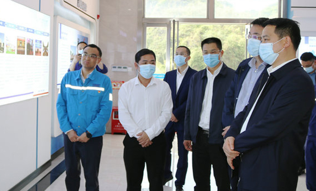 阳江市委副书记、市长余金富一行到阳春海创调研指导