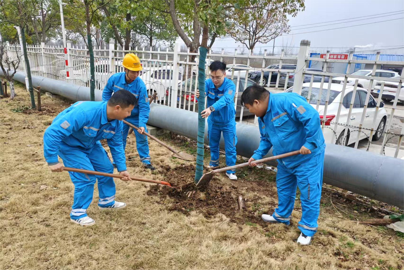 植此青绿 共生美好——全椒环保开展绿化美化植树活动
