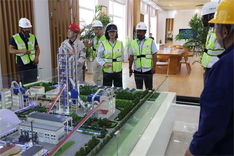 中建材外籍代表团莅临泰安海中环保考察 共探固危废处置绿色发展新路径